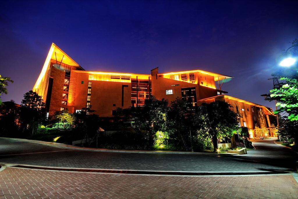 Shenzhen Castle Hotel Екстериор снимка